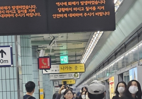 [缳]  ʴ   츮 ȸ   ̴
